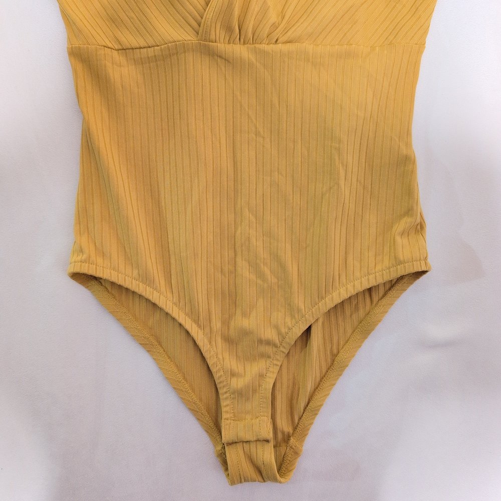 H&M Ribbed Yellow V-Neck Bodysuit - Size S - Picture 6 of 7
